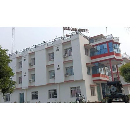 Hotel Sangam, Bénarès Extérieur photo