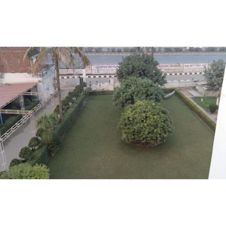 Hotel Sangam, Bénarès Extérieur photo
